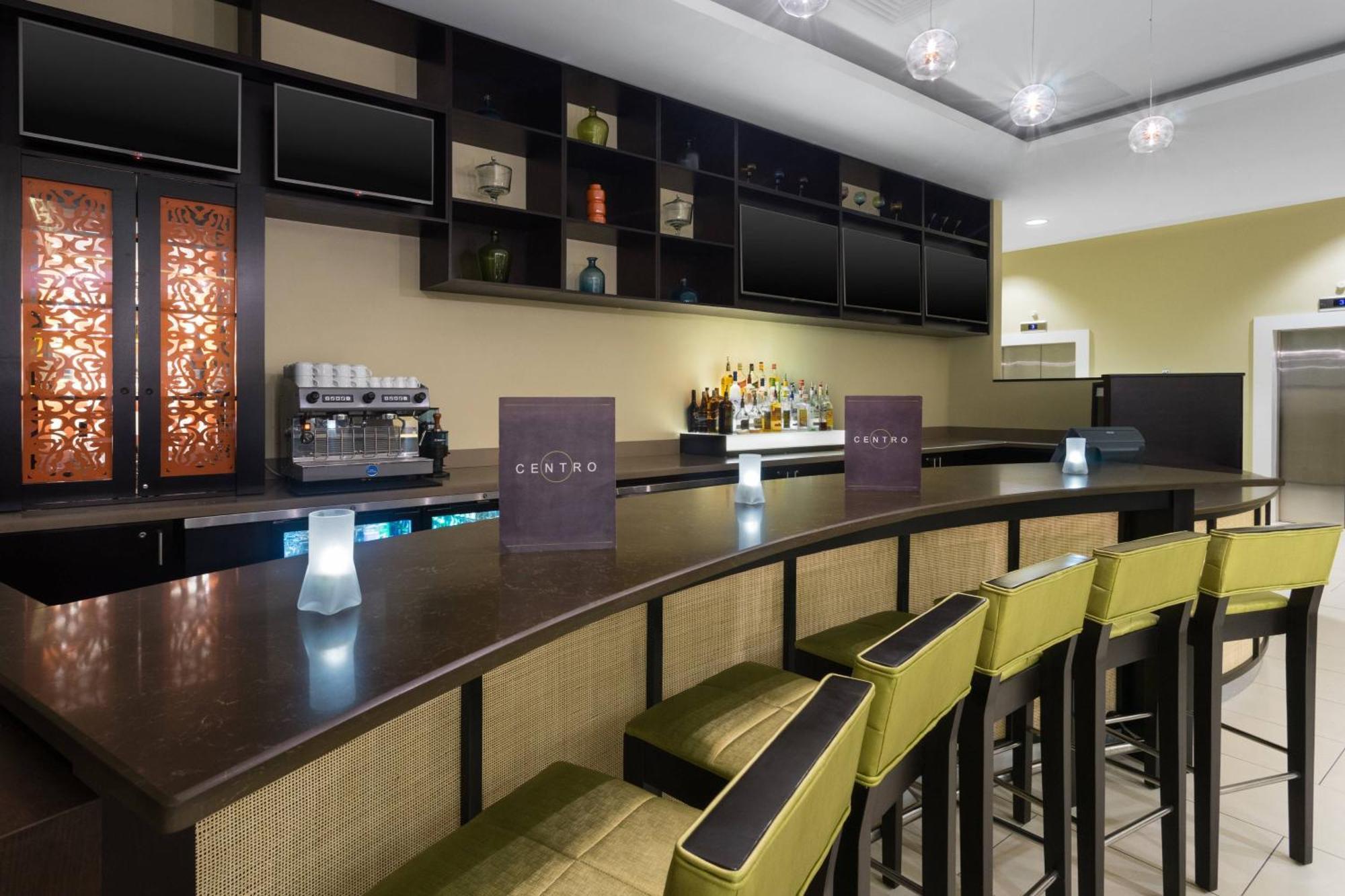 Hotel Courtyard By Marriott Kingston, Jamaica Exterior foto