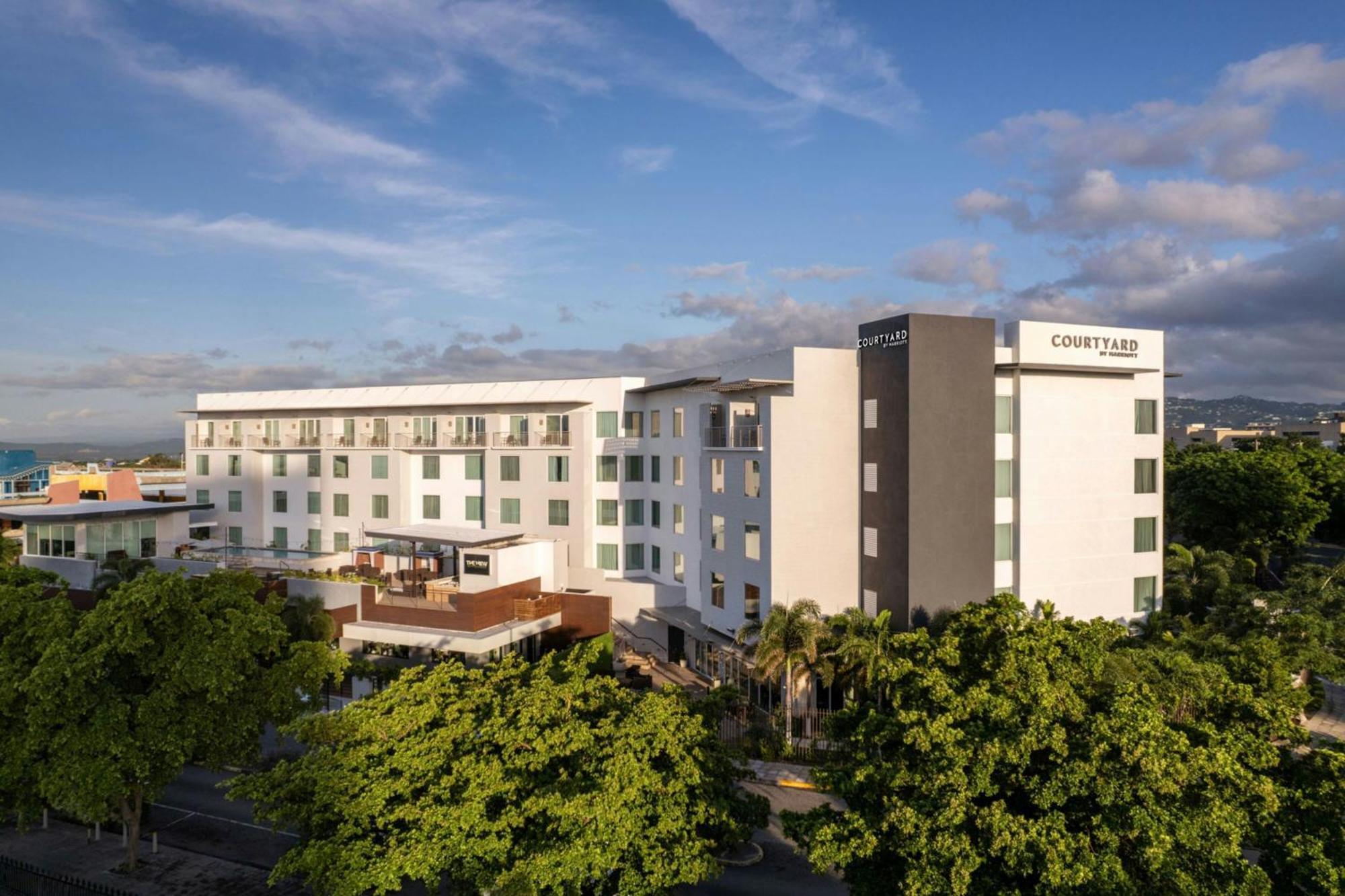 Hotel Courtyard By Marriott Kingston, Jamaica Exterior foto