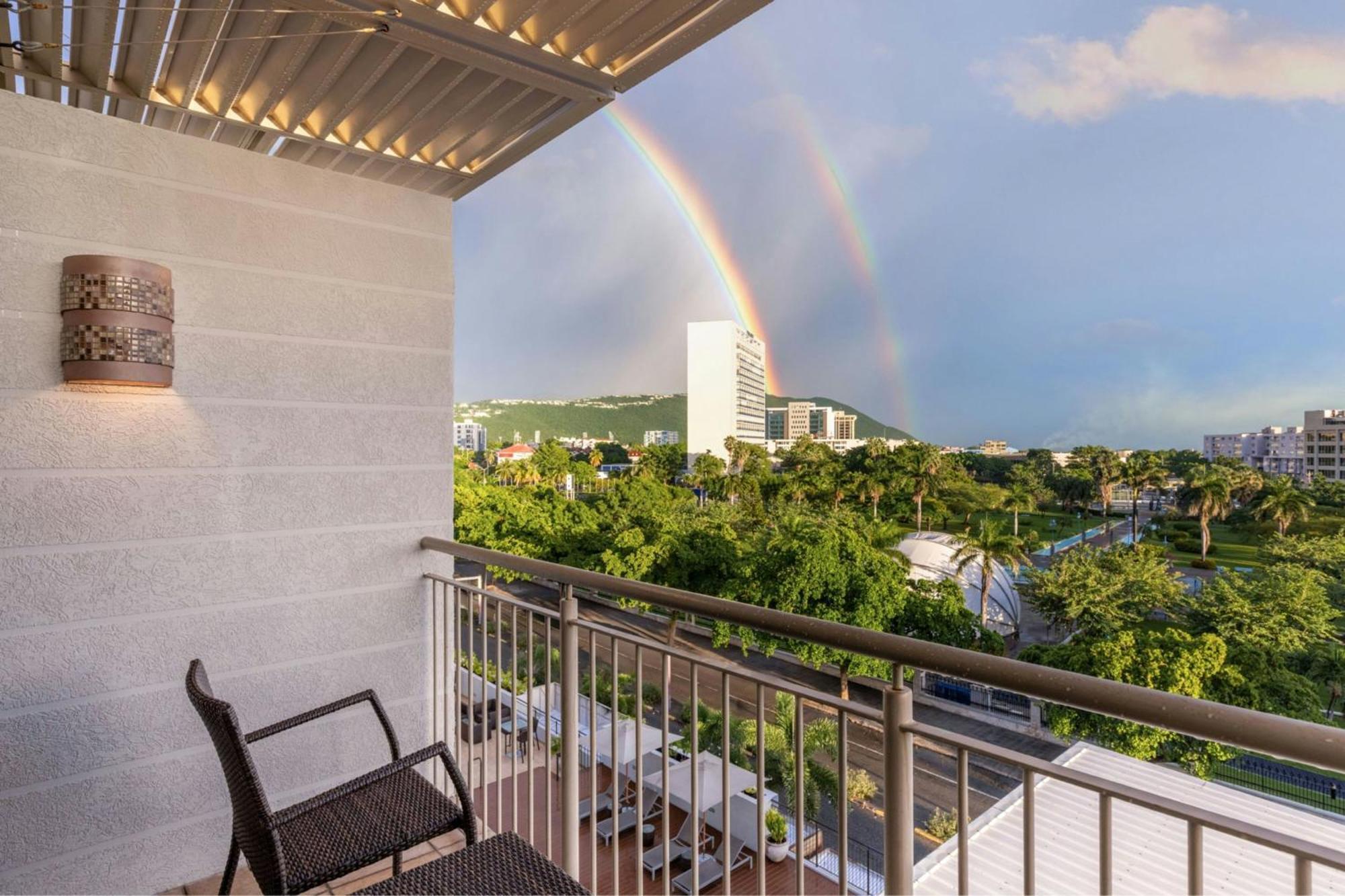 Hotel Courtyard By Marriott Kingston, Jamaica Exterior foto